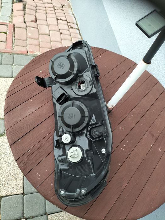 Lampy przednie do nissan almera 2005 r.