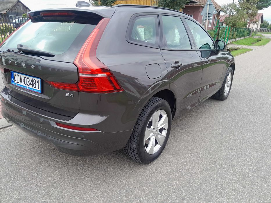Volvo XC60 2.0 197km plus hybryda