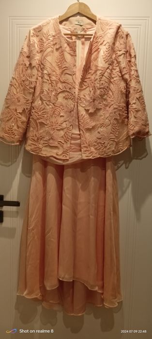 Sukienka z dodatkiem 38