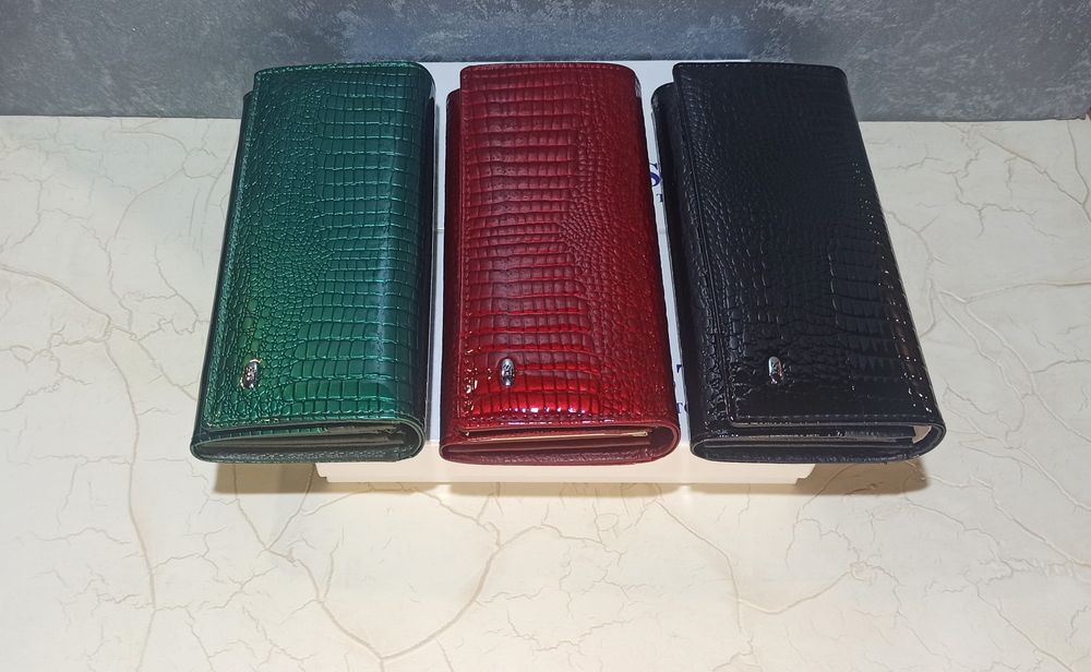 Кошелек женский кожаный лаковый ST гаманець жіночий шкіряний