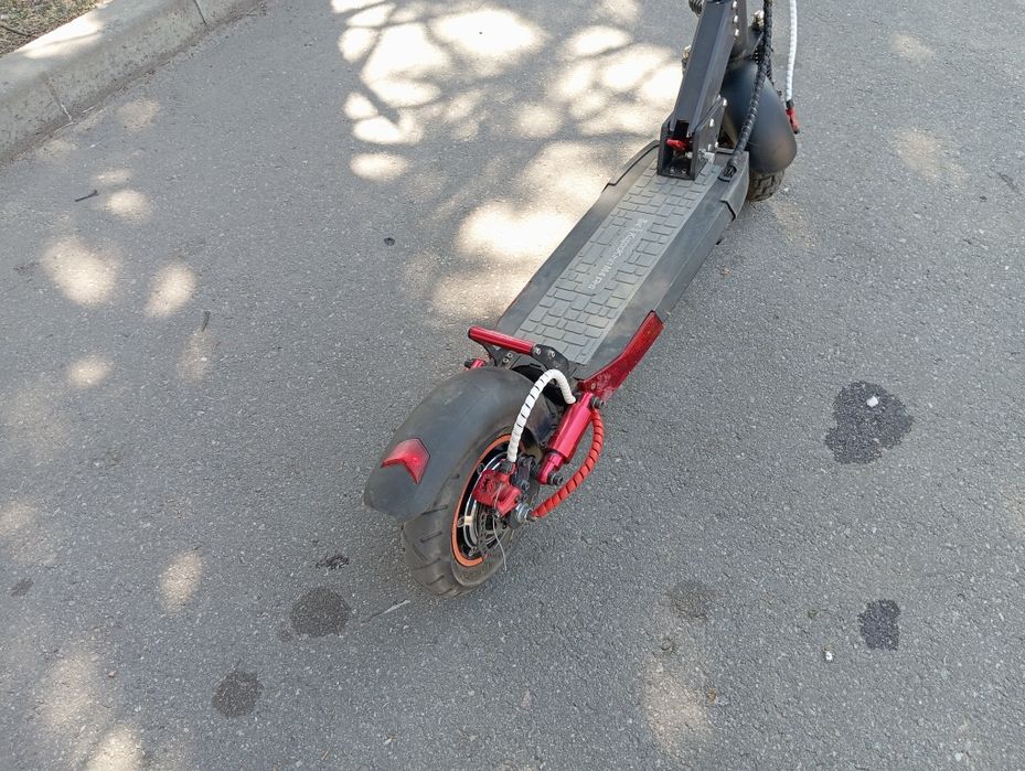 Продам электросамокат Kugoo Kirin M4 pro