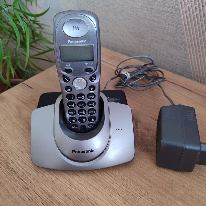Беспроводной радиотелефон Panasonic kx-tg1107ua