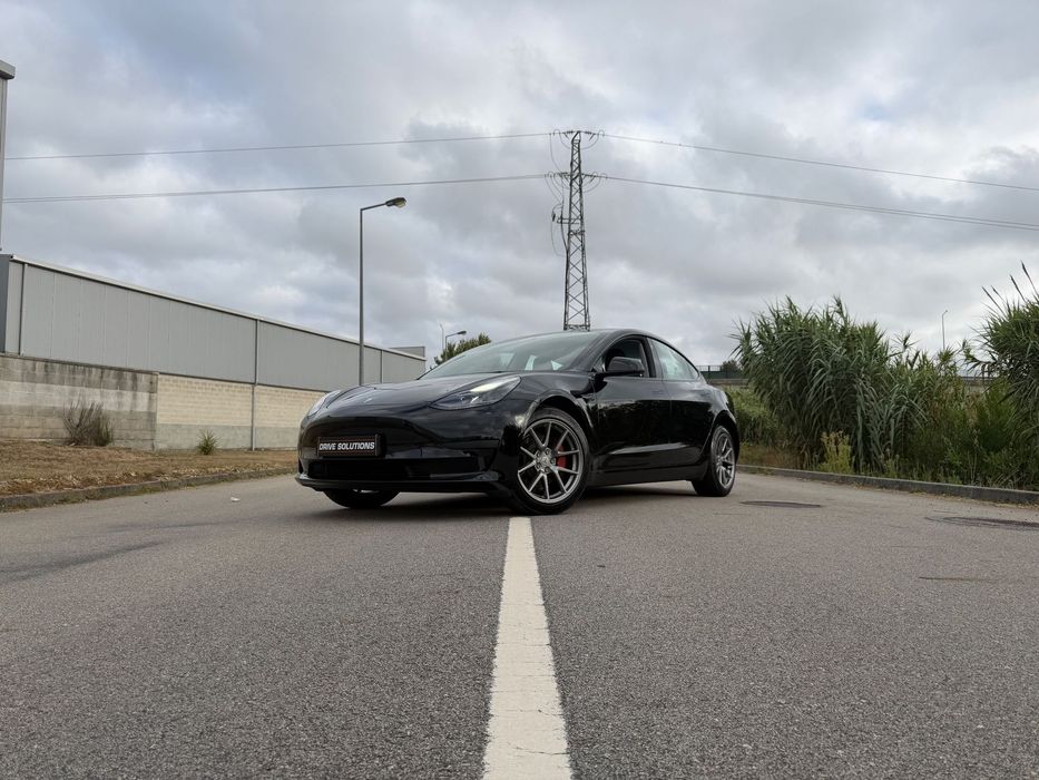 Tesla Model 3 Tração Traseira