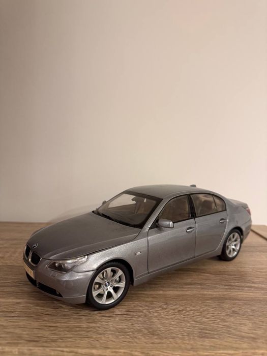 Колекційна модель BMW 5 series E60 Kyosho 1:18