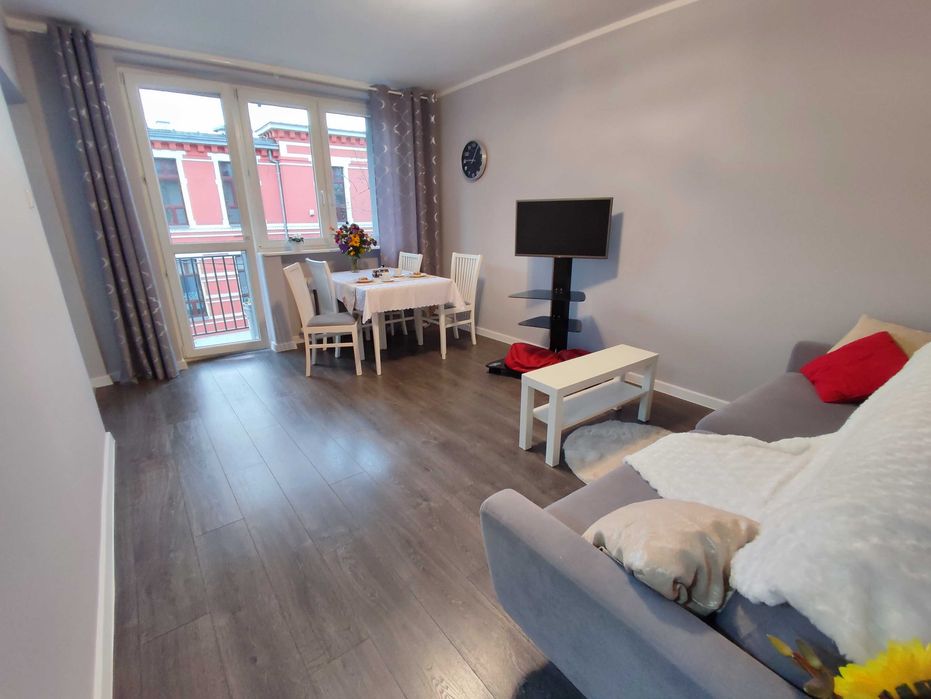 2 pokoje 47,5 m²|Po remoncie| Bez pośredników|Balkon|Meble| Hutnicza