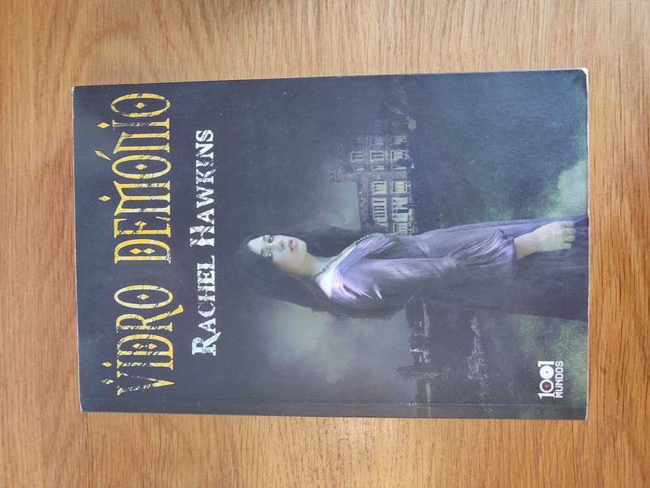 Vidro Demônio de Rachel Hawkins