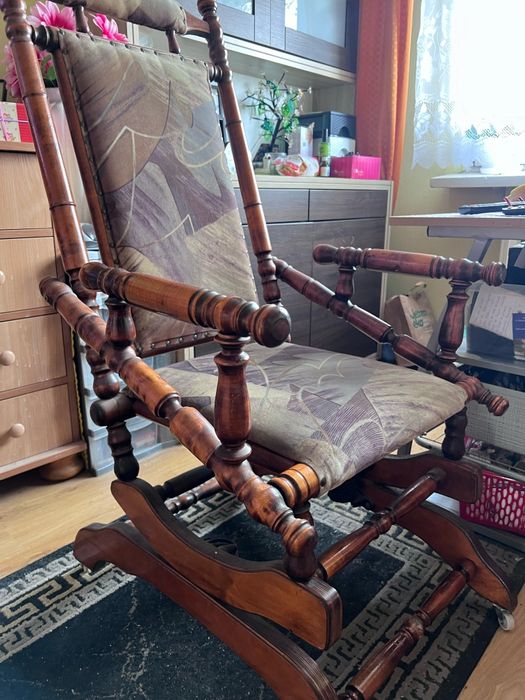 Antyczny zabytkowy fotel bujany