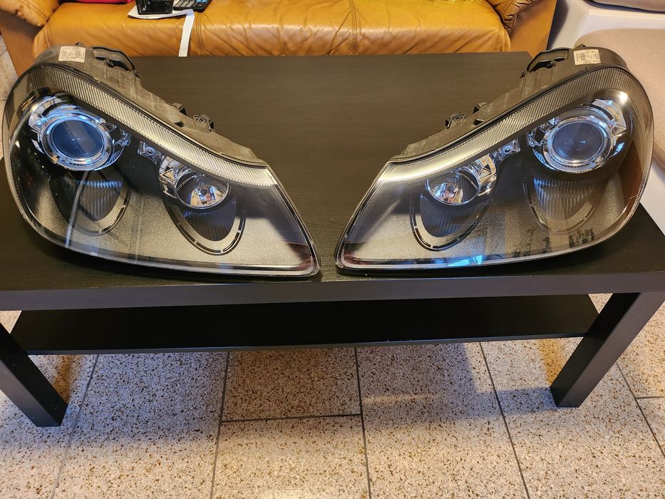 Lampa Lampy przód Porsche Cayenne I lift 957