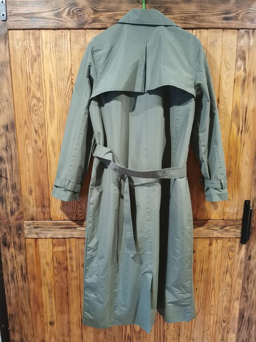 Długi płaszcz trencz na deszczowe dni 42