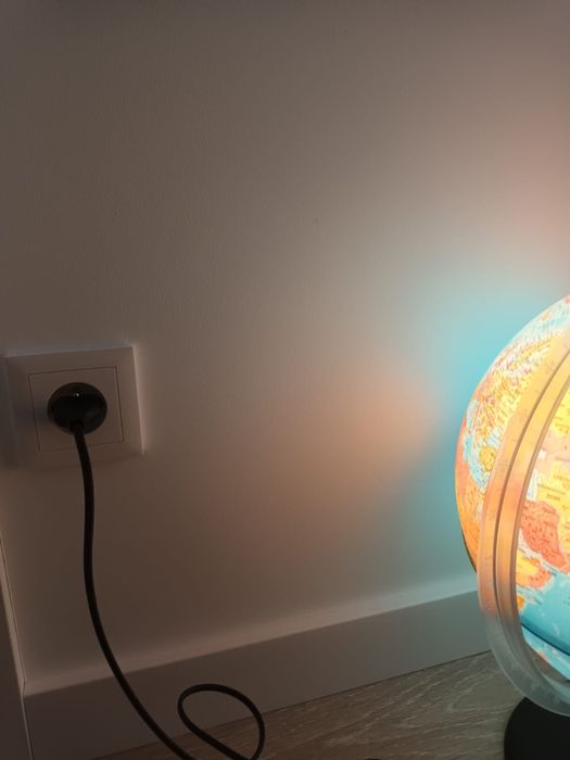 Globus podświetlany