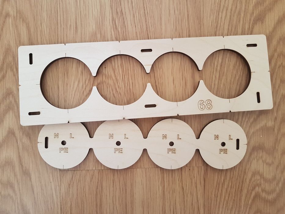 Шаблон 4 отверстий 68 диаметр. Кондуктор для подрозетников.