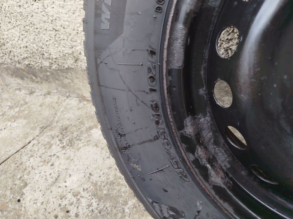 Продам резину 215/65/r16