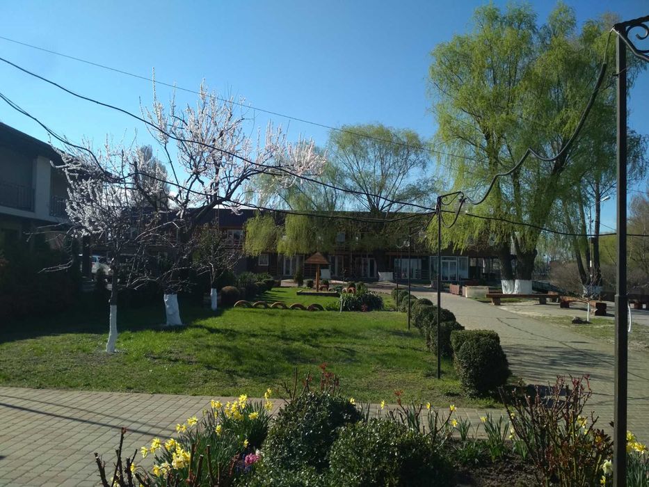 Частина нов. будинку в закритому комплексі на Дніпрі (п3)