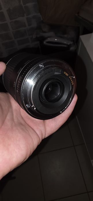 Canon EF 75-300mm f/4-5.6 III
Canon EF 75-300mm f/4-5.6 III - CeX (MX)