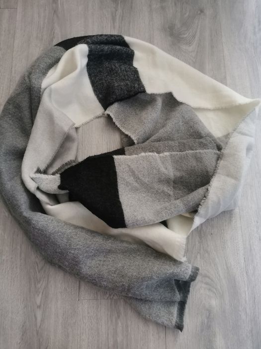 Szalik w kratkę Zara