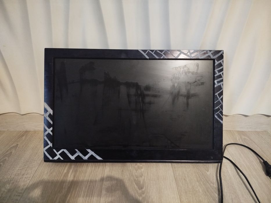 телевізор-монітор DEX LE-2240M 60грц пофарбований)