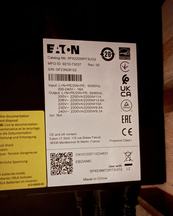 ДБЖ EATON 5PX2200IRT3UG2 + 2 батарейні модулі 3.1 кВт год