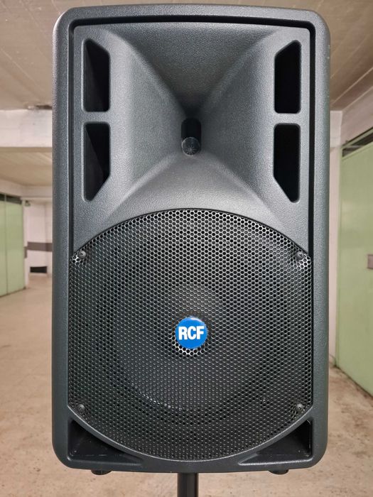 Tops amplificados RCF art 310A