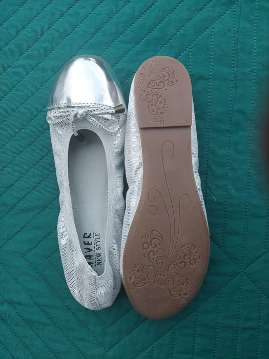 Baleriny srebrno-białe