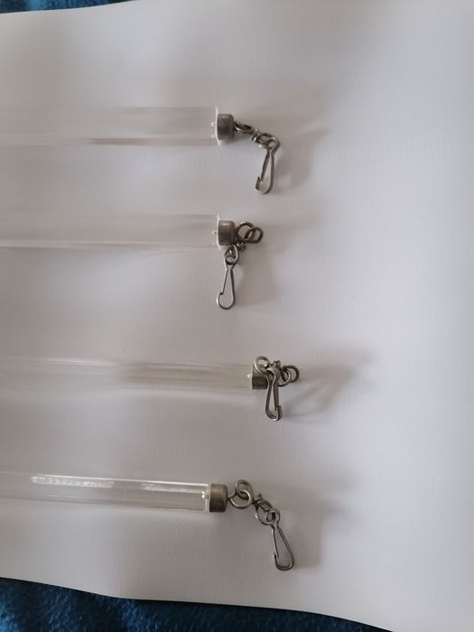Suportes para cortinados em acrílico