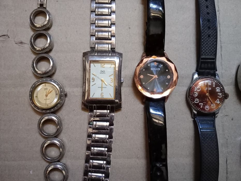 Продам наручные часы.