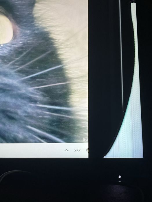 Продам монитор MSI G32C4X с дефектом повреждена матрица