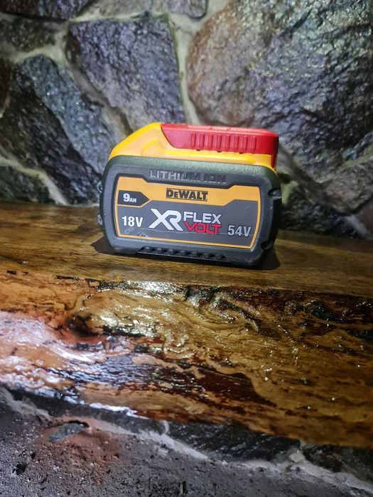 Акумулятор DeWalt Flex volt 9ah 23 рік