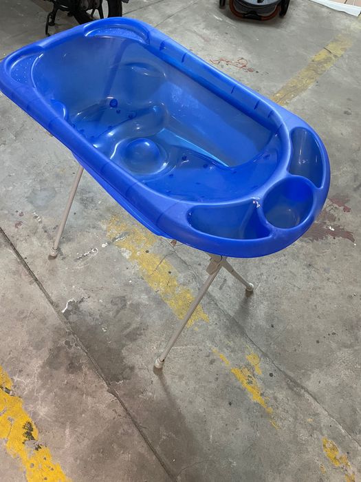 Banheira para bebé com suporte