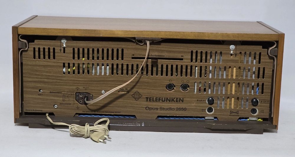 Receiver vintage reparado Telefunken