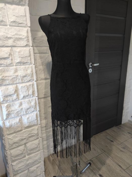 Sukienka z frędzelkami