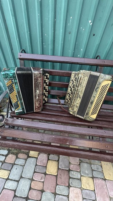 Баян акардіон гармонь