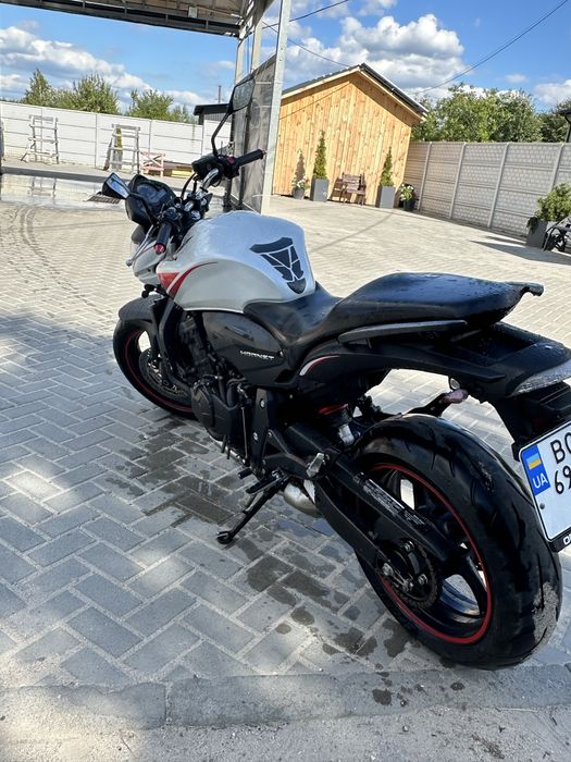 Honda Hornet 3 покоління