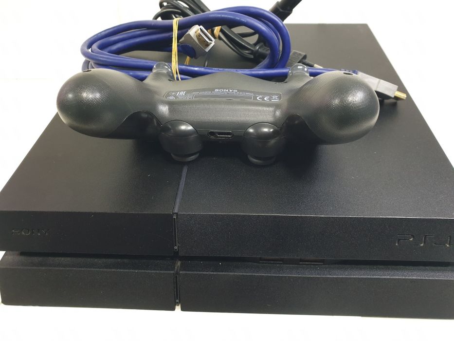 Sony PlayStation 4 (model CUH-1216A)