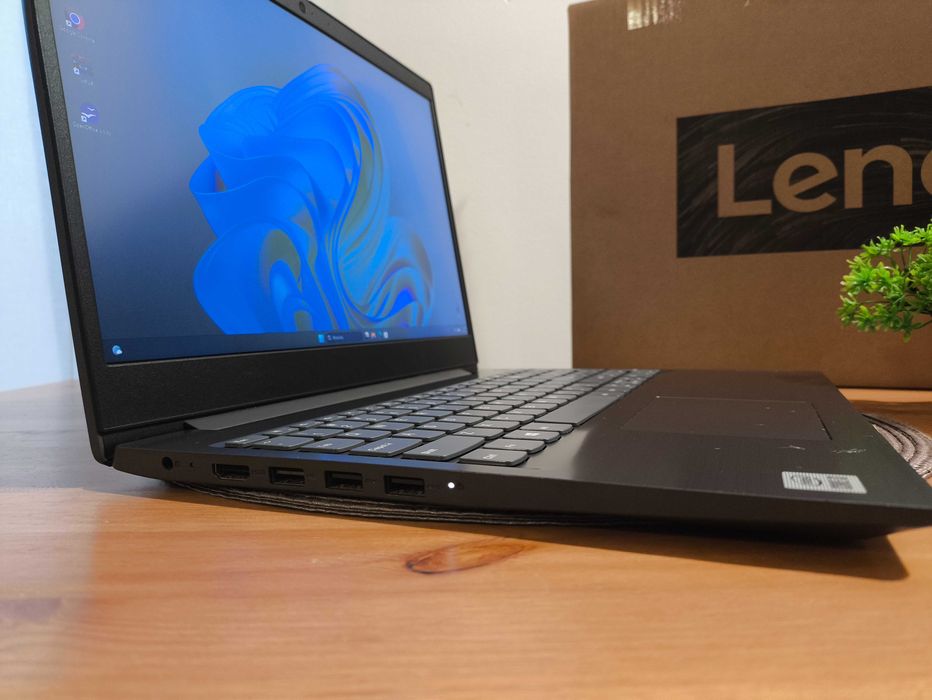 Laptop Lenovo - Intel i3 | SSD NVMe | FullHD | Windows 11