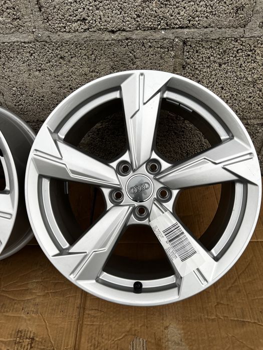 Oryginalne Nowe Alufelgi R18 5x112 Audi 4K0 Audi A6 C7 C6 A4 B7 B8 Q3