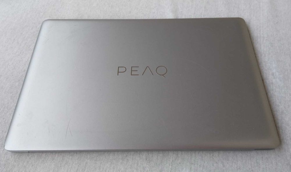 Notebook PEAQ C150 15,6" FHD/ i7-7560U/ SSD 256GB/ RAM 8 GB/ Iris 640