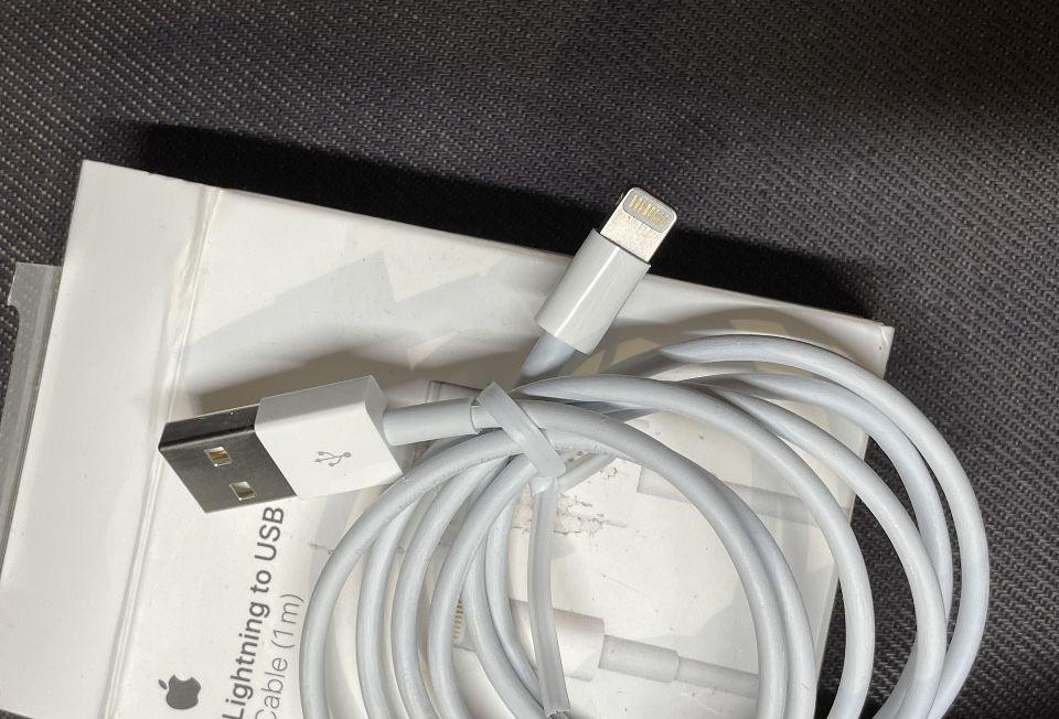Kabel Lightning - USB-A 2.0 APPLE MXLY2ZM/A, 1 m
