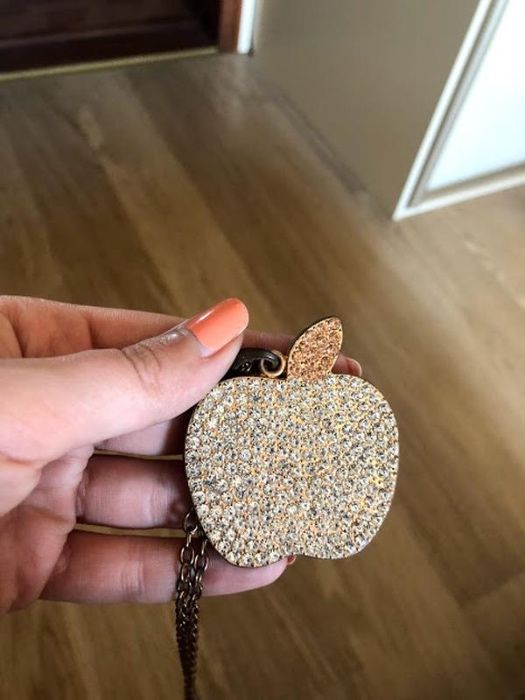 Подвеска яблоко