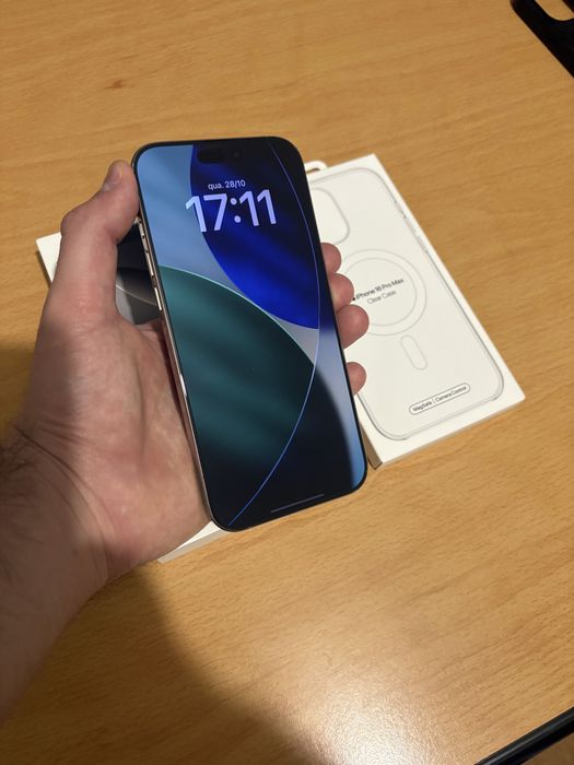 iPhone 16 Pro Max 256GB Titânio | 94% Bateria | Capa Apple MagSafe Oferta