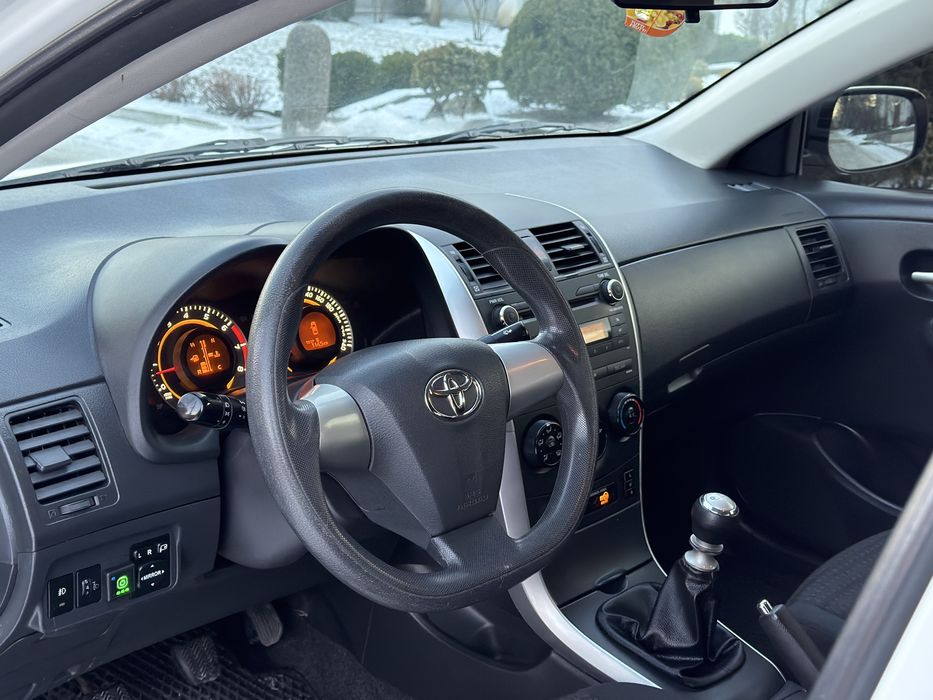 Продам Toyota Corolla