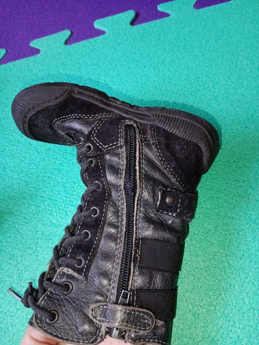 Безкоштовно віддам дитячі осінні сапожки, стелька 14,5см