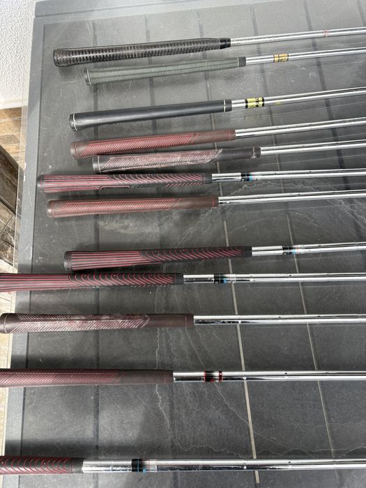 Tacos de golfe  com saco de transporte em bom estado