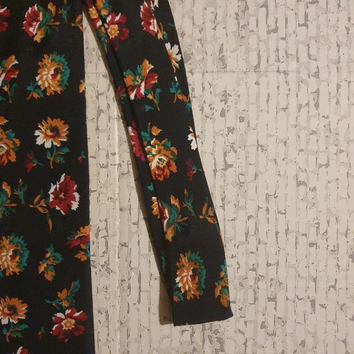 Krawat męski w kwiaty