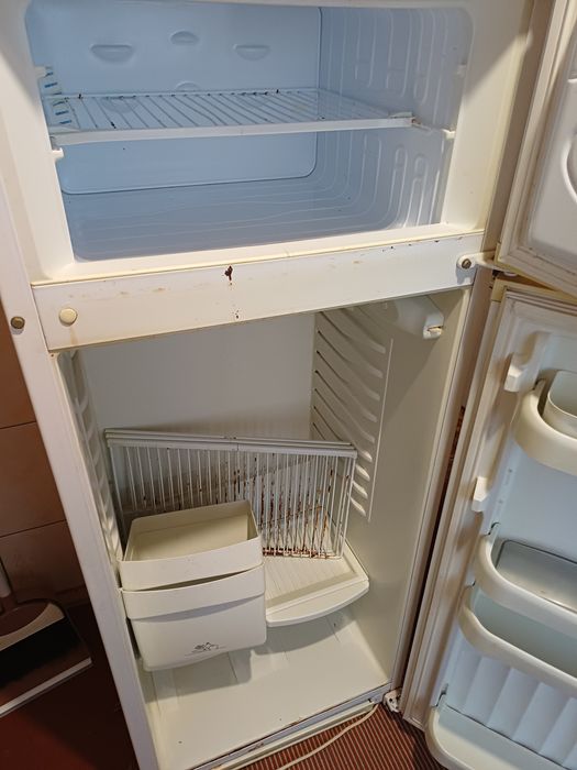 Продам холодильник
