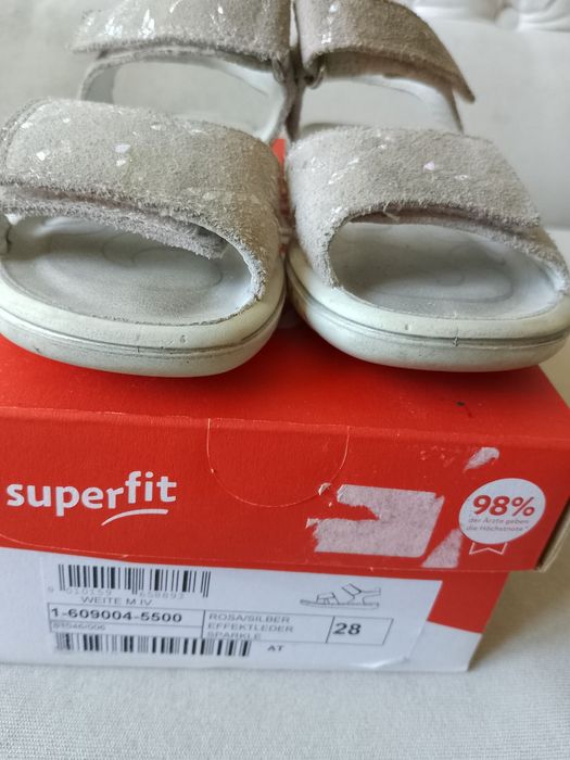 Superfit p. 28 босоніжки на дівчину