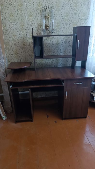 Комп'ютерний стіл, компьютерный стол