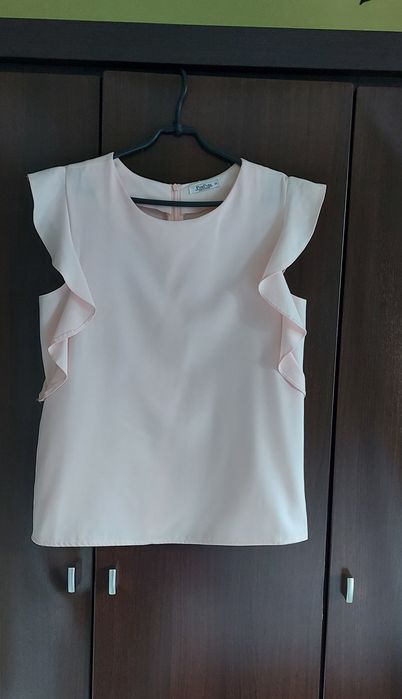Elegancka bluzka z falbankami M |  PurPura | Produkt Polski| Grubszy materiał z wiskozą