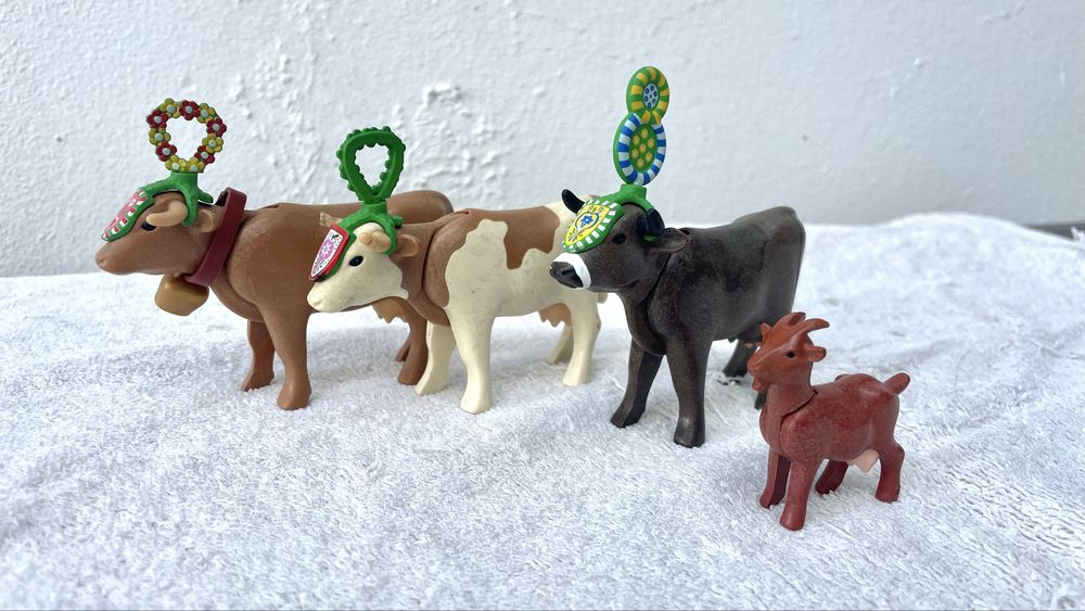 Conjunto de figuras e acessórios playmobil
