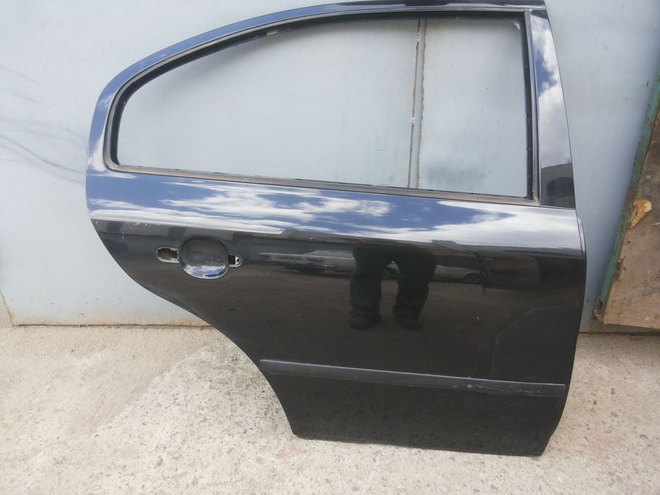 Дверь шкода октавия