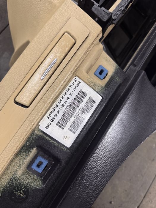 BMW e90 e91 konsola pod navi kubki poduszka airabg